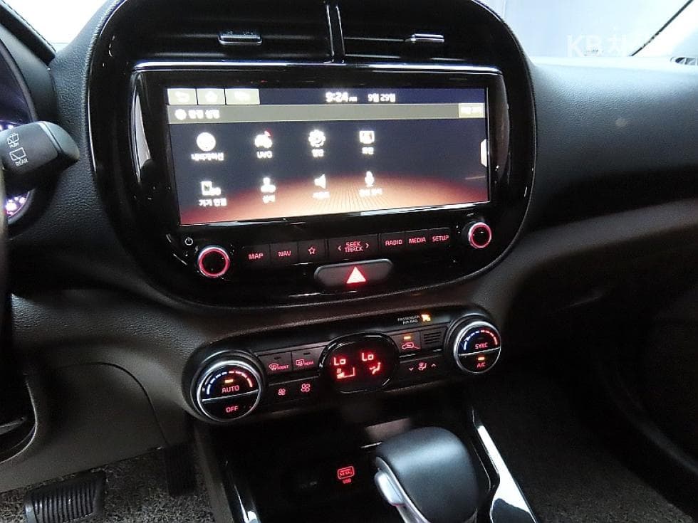 Киа Soul 부스터1.6 T-GDI Noblesse - 17