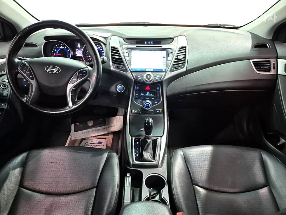 Хюндай The New (фейслифт) Avante (Elantra)1.6 GDi Modern Стандартен - 5