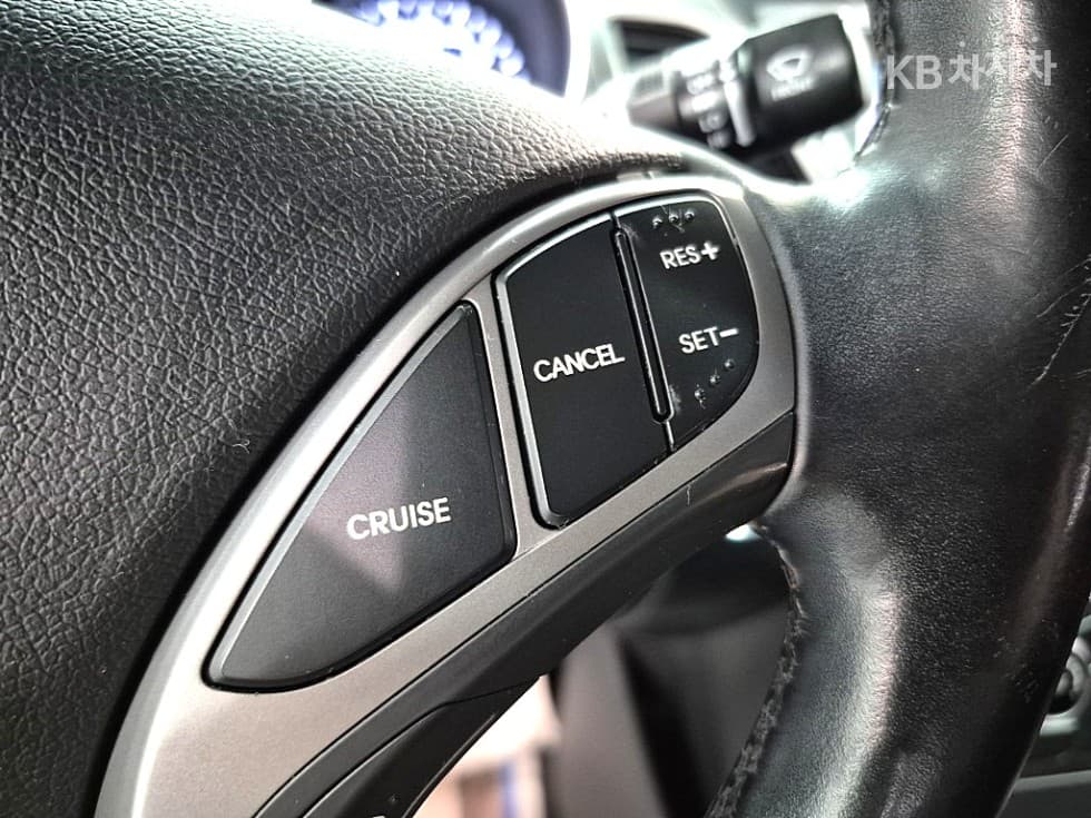 Хюндай The New (фейслифт) Avante (Elantra)1.6 GDi Modern Стандартен - 14