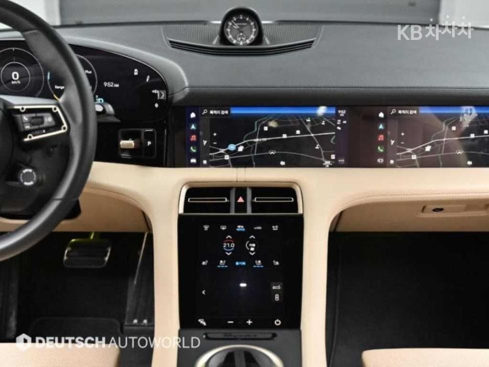 Porsche TaycanTurbo - 14