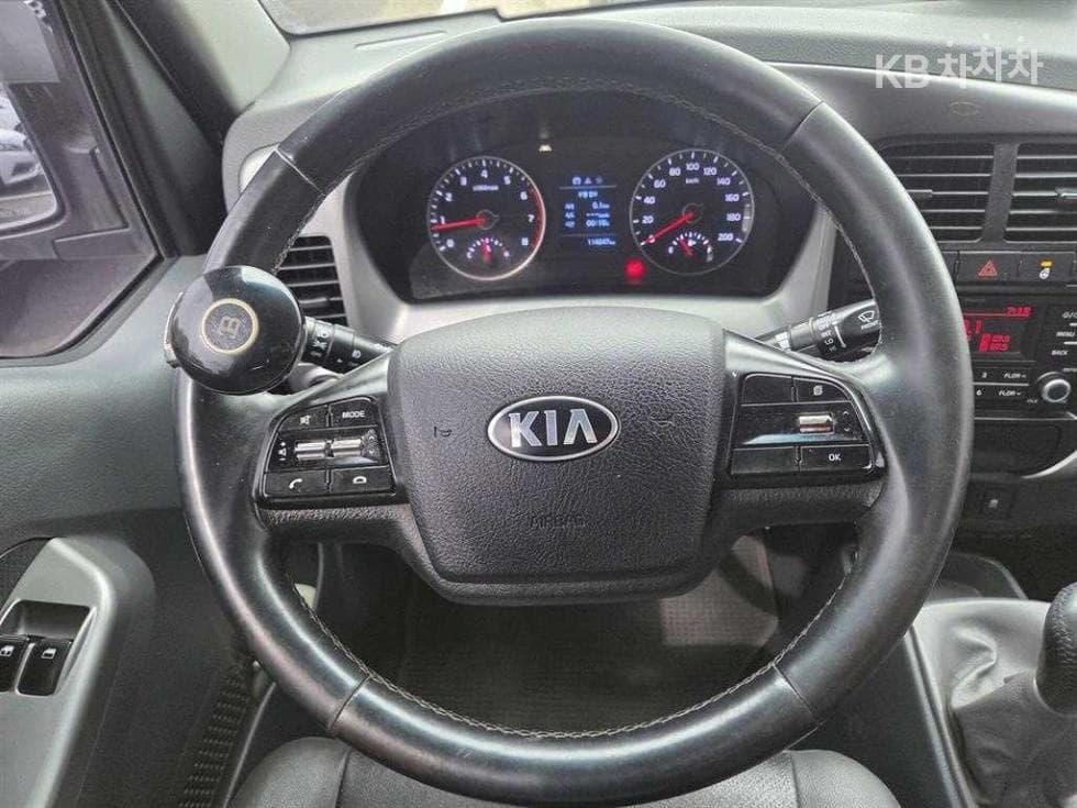 Киа The New (фейслифт) Бонго 3 (лек)파워게이트 1 тон 수직형(2단) Королевска кабина Удължено междуосие L - 12