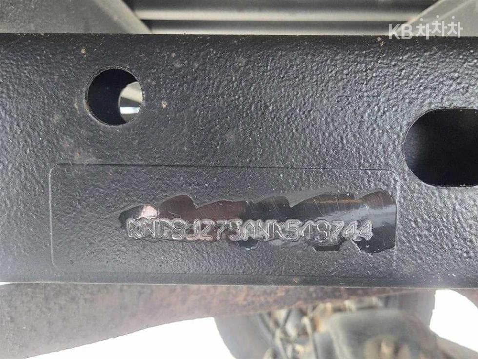 Киа The New (фейслифт) Бонго 3 (лек)파워게이트 1 тон 수직형(2단) Королевска кабина Удължено междуосие L - 18