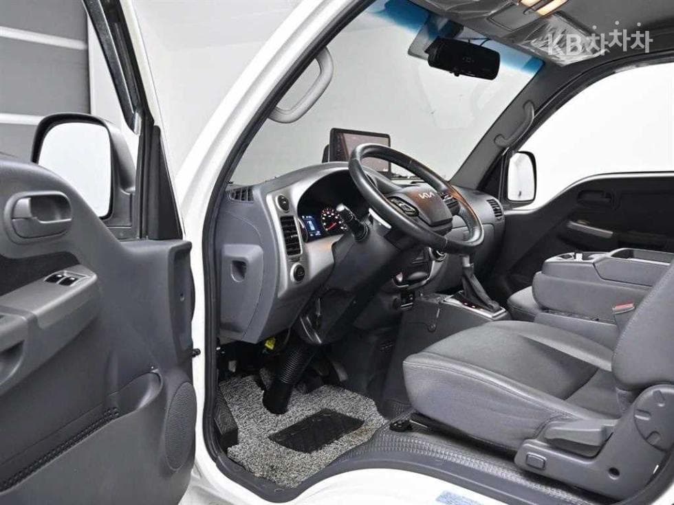 (95로8340)KIA The New Bongo3 EV Refrigerated 1Ton Standard King Cab Extra Long GL - 11