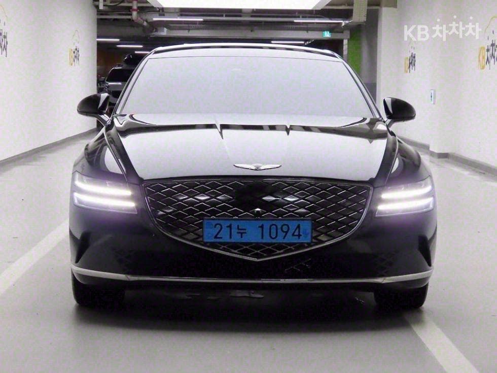 GENESIS ELECTRIFIED G80 EV Base - Image 1