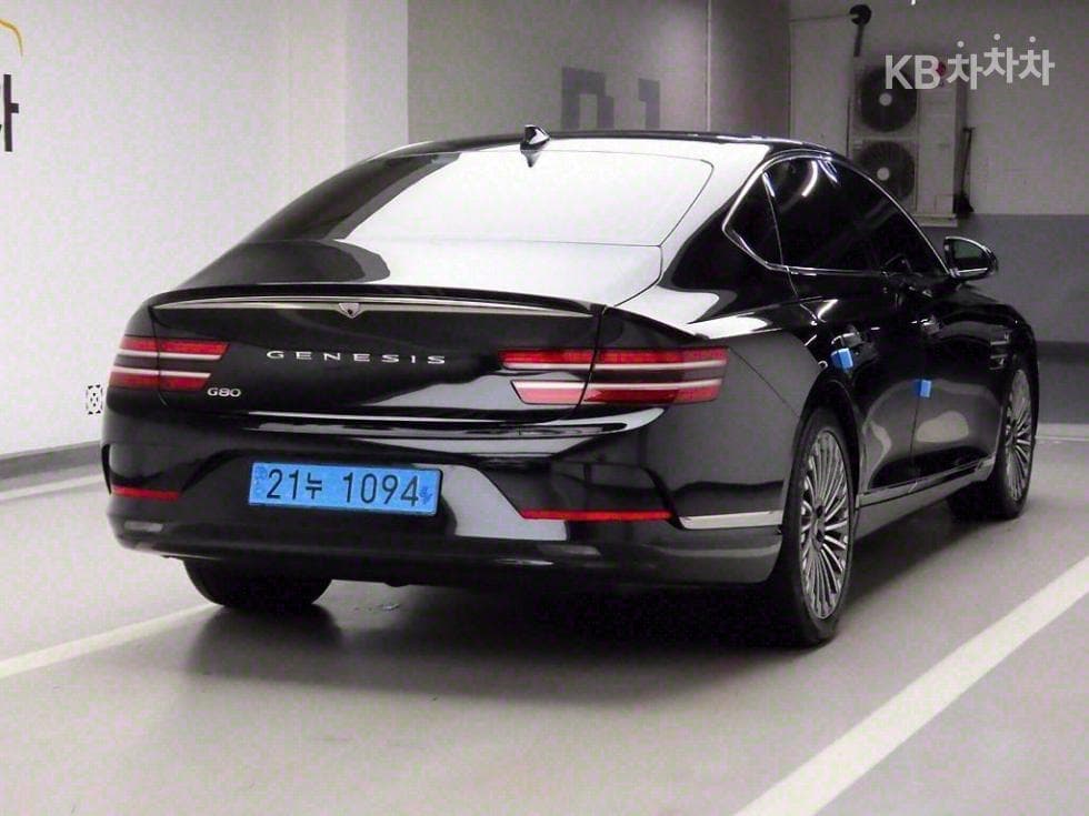 GENESIS ELECTRIFIED G80 EV Base - Image 4