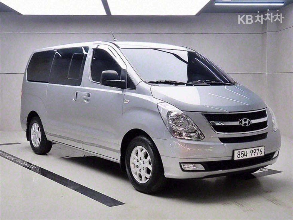 Хюндай Гранд Старекс 5-местен Ван CVX Лукс - Image 1