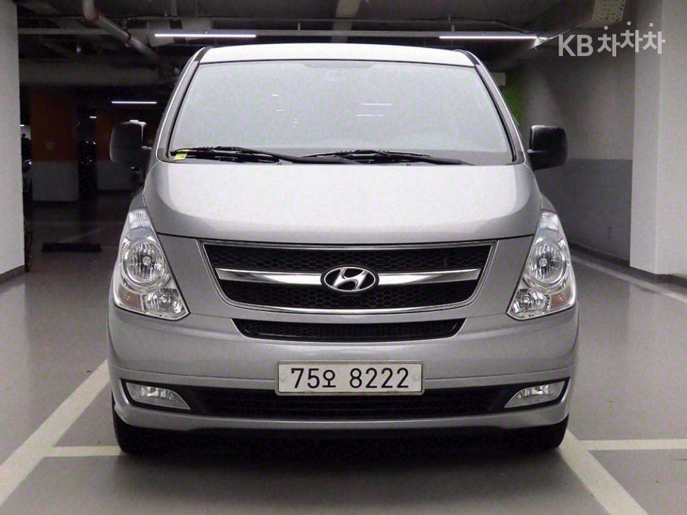 Хюндай Гранд Старекс 11-местен Комби CVX Лукс - Image 1