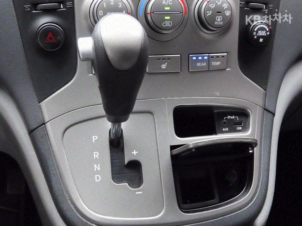 Хюндай Гранд Старекс11-местен Комби CVX Лукс - 10