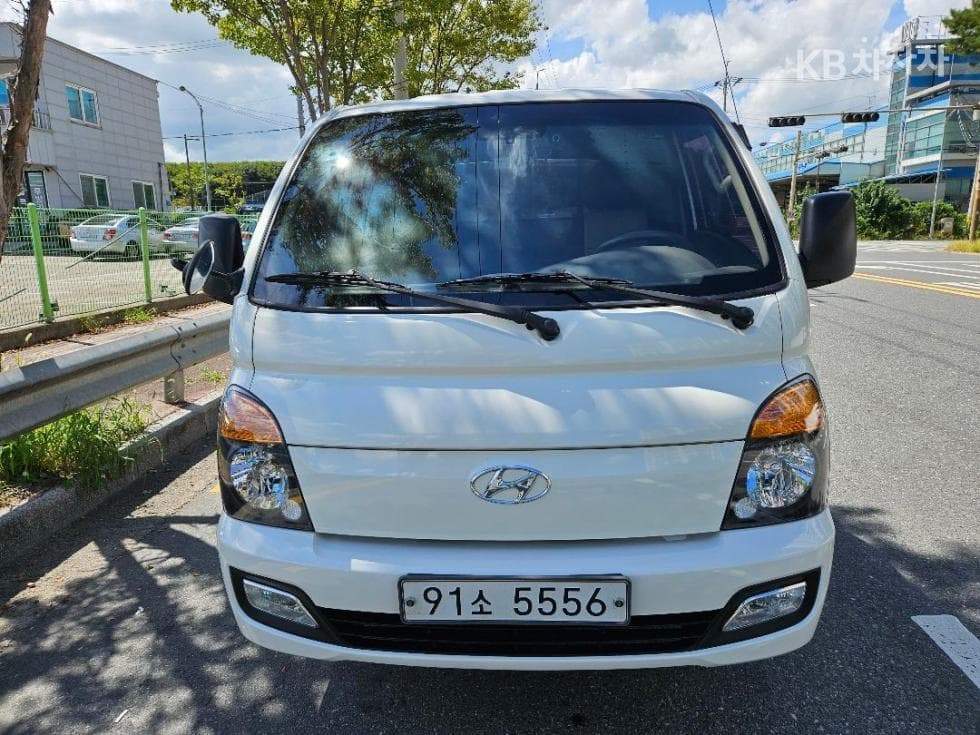 Hyundai Porter2 Extra Long Axle Powergate Supercab Smart - Image 2