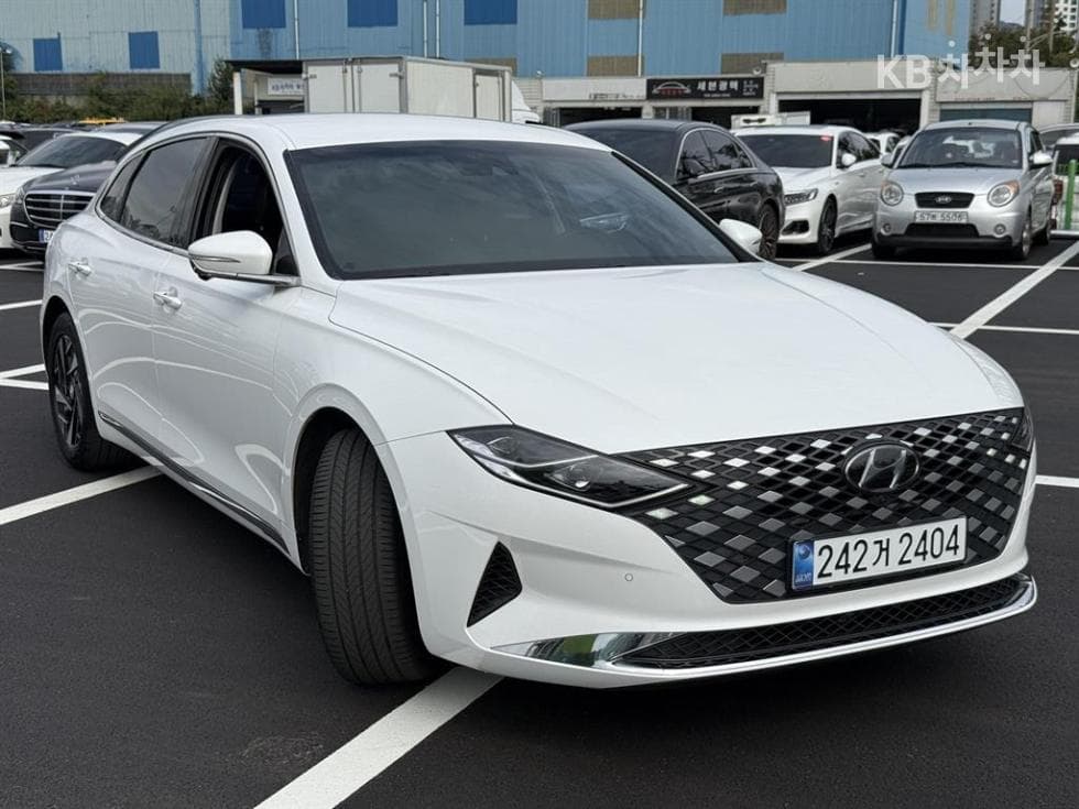 Хюндай The New (фейслифт) Grandeur (Azera) Хибрид2.4 Exclusive - 3