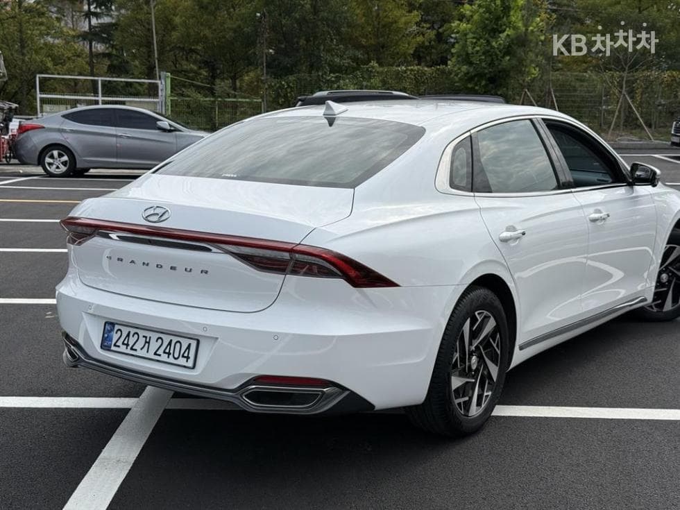 Хюндай The New (фейслифт) Grandeur (Azera) Хибрид2.4 Exclusive - 4