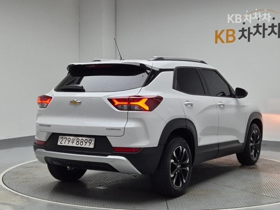 GMC Trailblazer 1.35 GLS 2WD Premier - Image 3