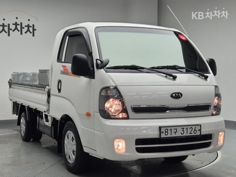 Kia Bongo3 1.0Ton Powergate Super Extended 1-Speed King Cab Luxury - Image 4