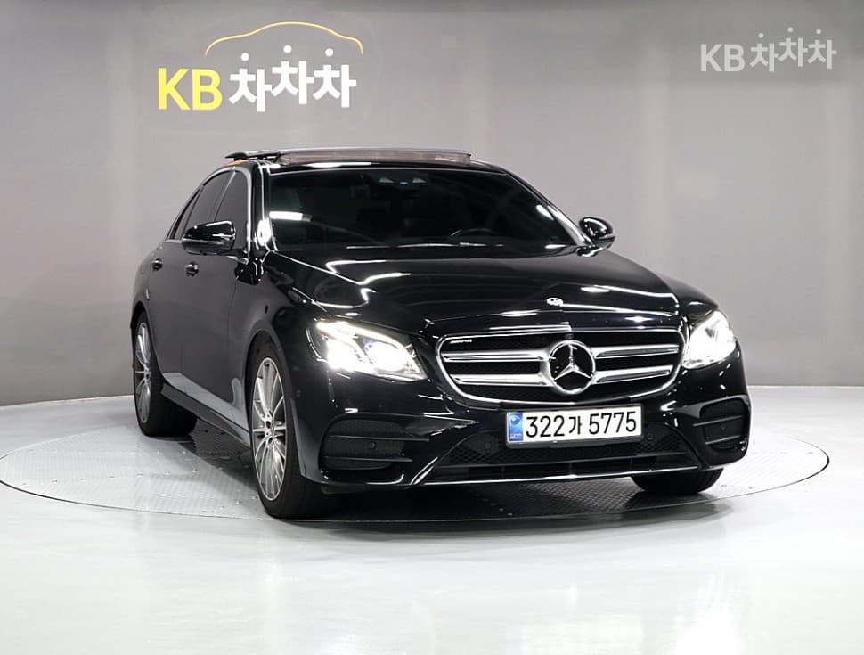 Mercedes-Benz E-Клас (W213)E350 4MATIC AMG Line - 2
