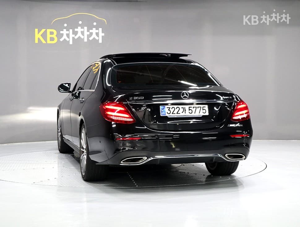 Mercedes-Benz E-Клас (W213)E350 4MATIC AMG Line - 4