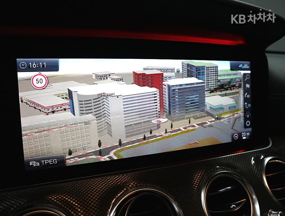 Mercedes-Benz E-Клас (W213)E350 4MATIC AMG Line - 12