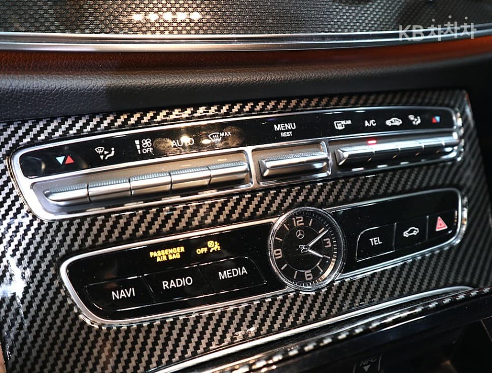 Mercedes-Benz E-Клас (W213)E350 4MATIC AMG Line - 14