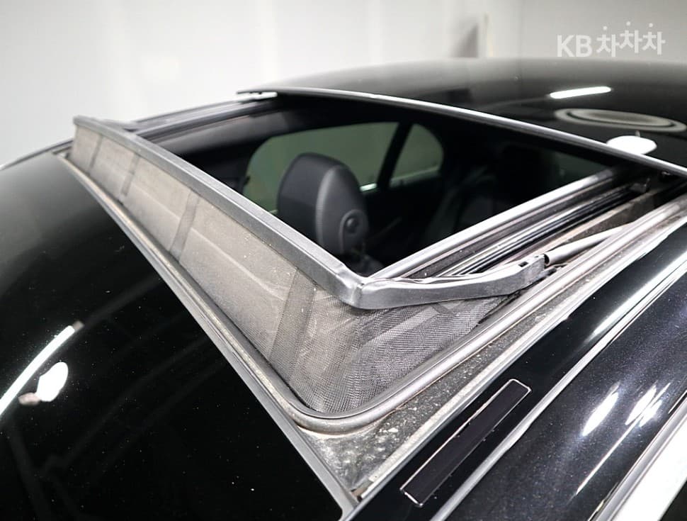 Mercedes-Benz E-Клас (W213)E350 4MATIC AMG Line - 16