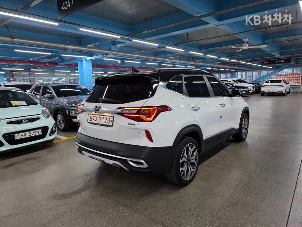 Kia Seltos1.6 Gasoline Turbo 2WD Noblesse - 21