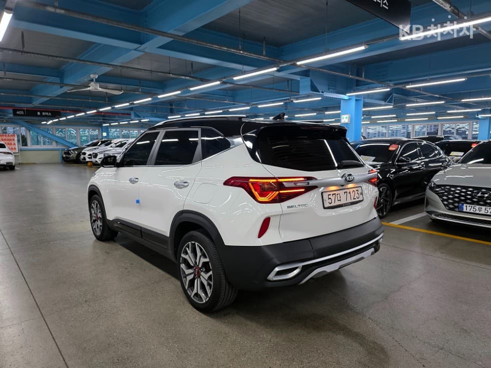 Kia Seltos1.6 Gasoline Turbo 2WD Noblesse - 4