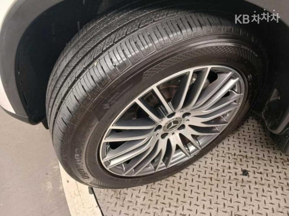 (172Low7745)Mercedes-Benz GLC(X254)GLC220d 4Matic Basic - 20