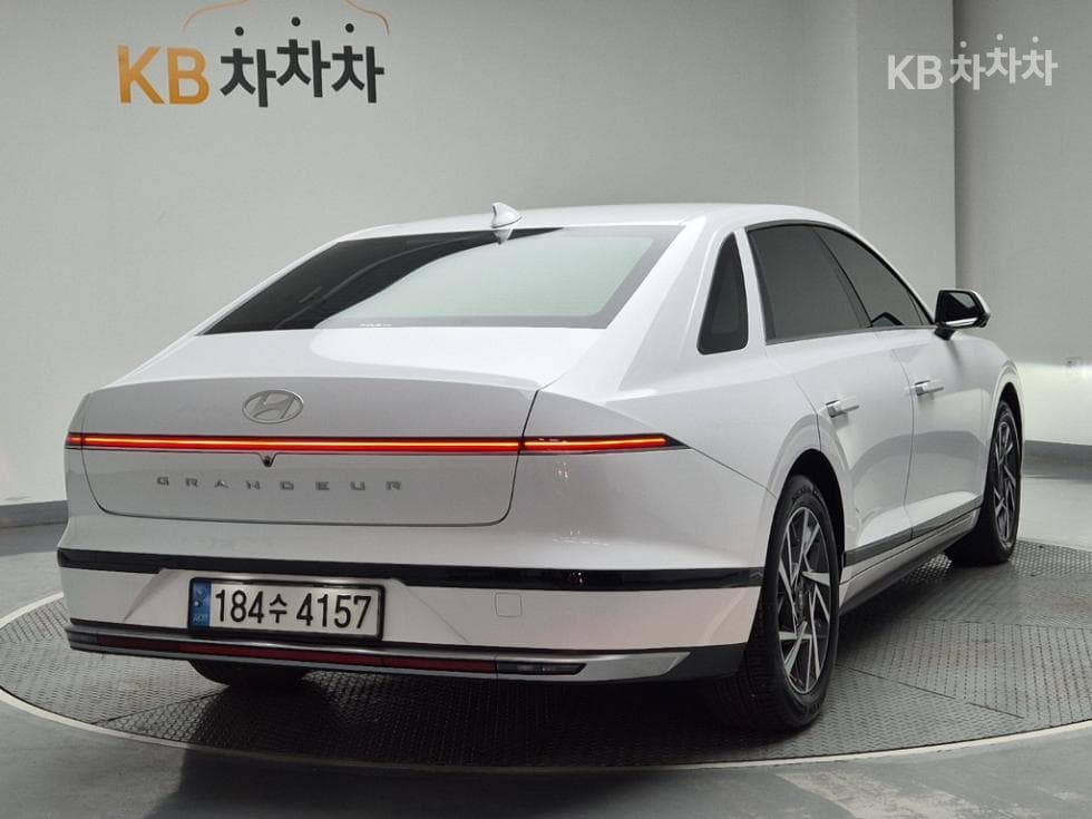 Хюндай Ди Всеново Grandeur (Azera) Хибрид1.6 Турбо Бензин Exclusive - 3