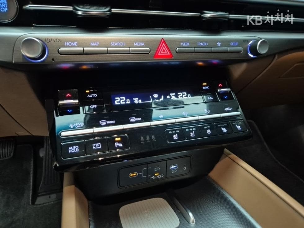 Хюндай Ди Всеново Grandeur (Azera) Хибрид1.6 Турбо Бензин Exclusive - 17