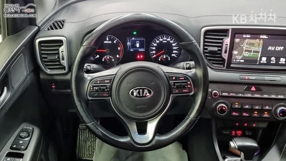 Киа Sportage 4-то поколениеДизел 2.0 2WD Престиж - 11