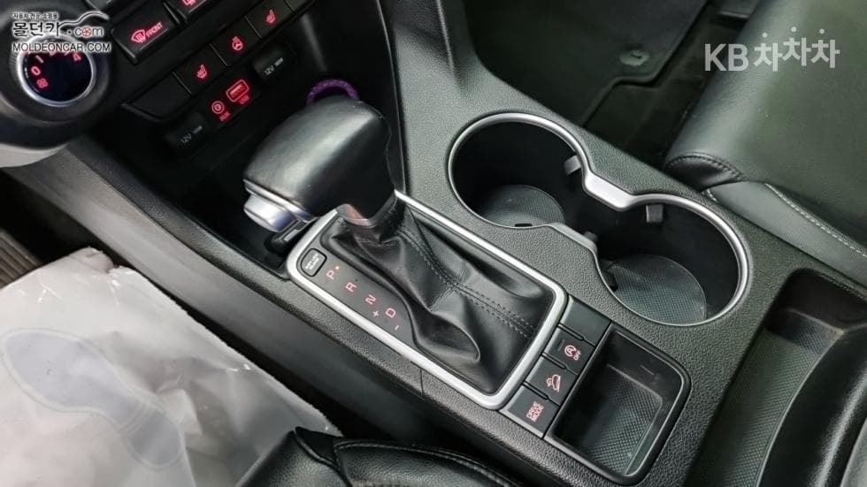 Киа Sportage 4-то поколениеДизел 2.0 2WD Престиж - 14