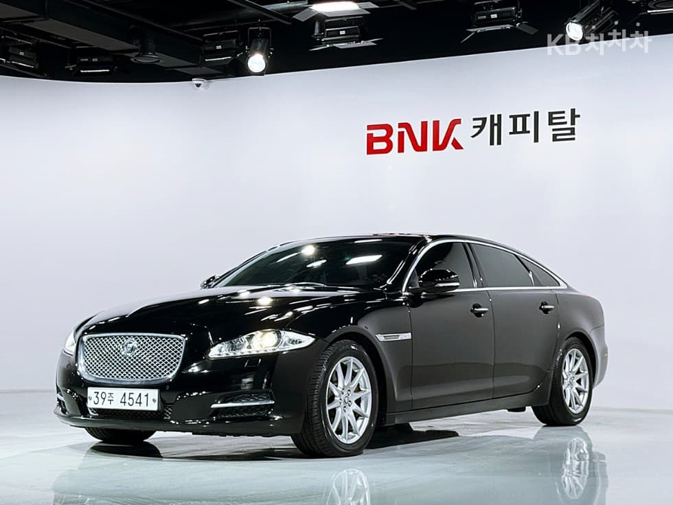 Jaguar All New XJ 2.0 Luxury LWB X351 - Image 1