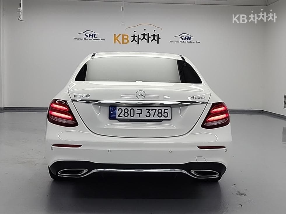 Mercedes-Benz E-Class E300 W124 - Image 3