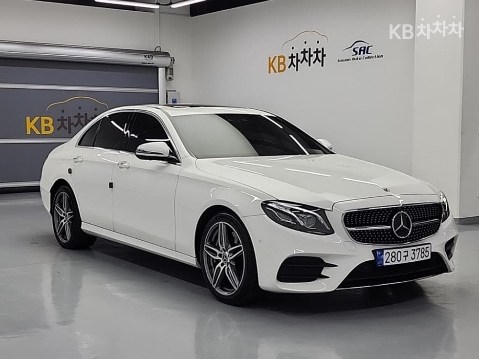 Mercedes-Benz E-Class E300 W124 - Image 4