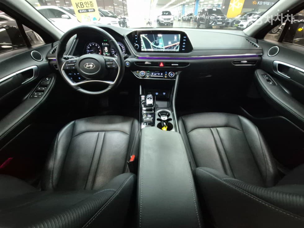 (234no5921)Hyundai Sonata (DN8)2.0 Premium Plus - 8