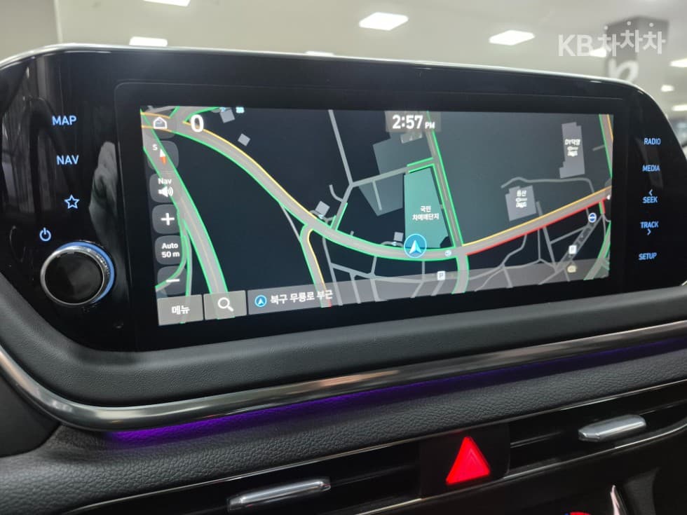 (234no5921)Hyundai Sonata (DN8)2.0 Premium Plus - 18