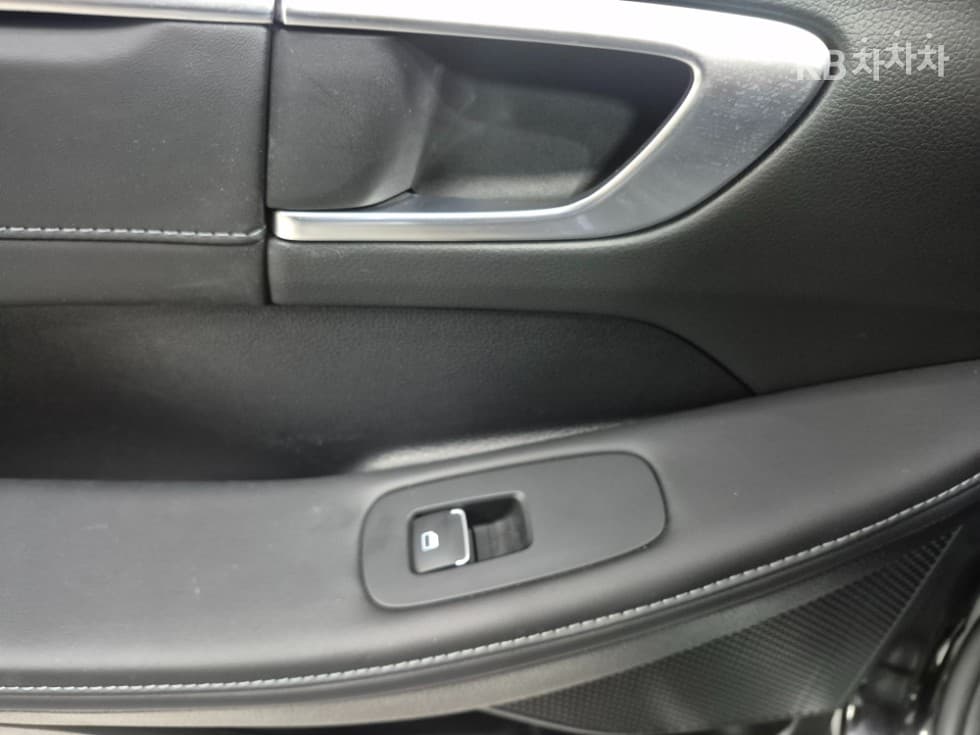 (234no5921)Hyundai Sonata (DN8)2.0 Premium Plus - 23