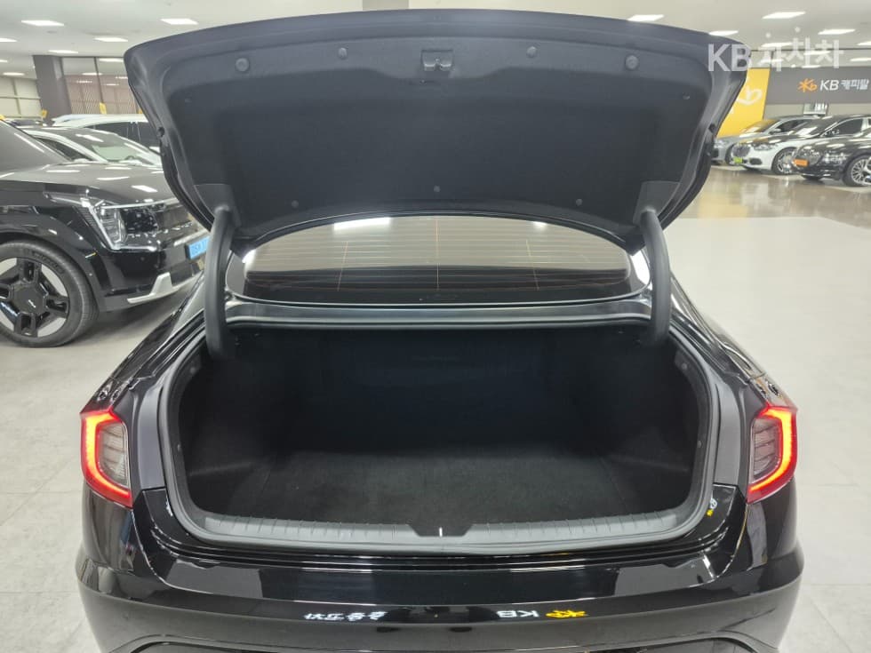 (234no5921)Hyundai Sonata (DN8)2.0 Premium Plus - 25