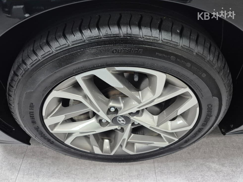 (234no5921)Hyundai Sonata (DN8)2.0 Premium Plus - 27