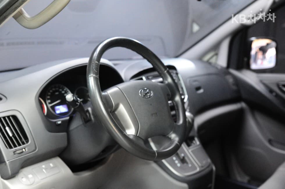 (97로1634)Hyundai The New Grand Starex Van 3 Passenger Smart - 13