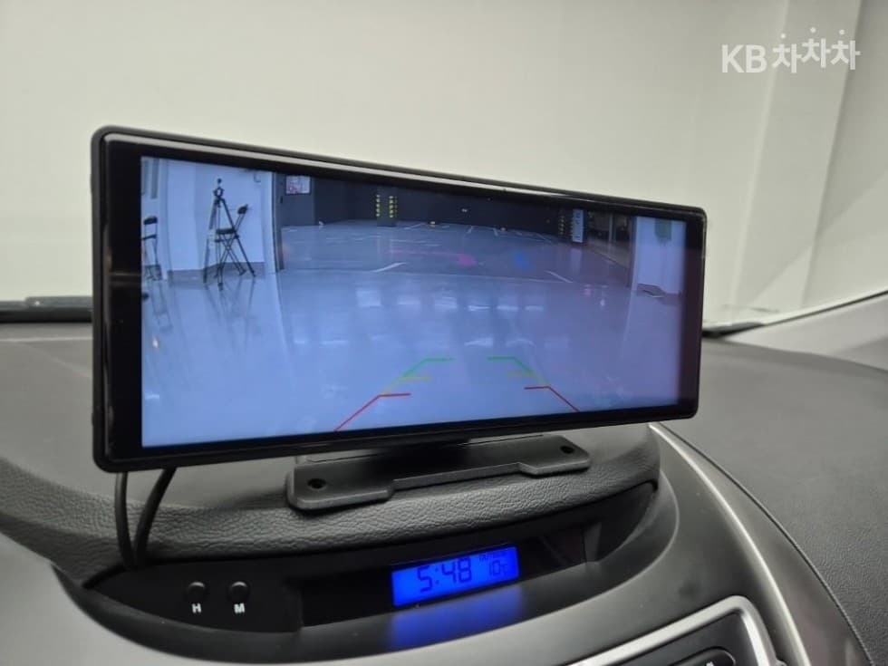 (14N6001)Hyundai AvanteMDM16 GDi LUXURY - 14