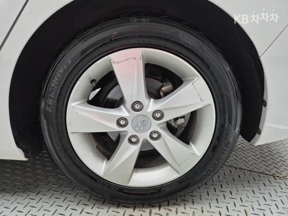 (14N6001)Hyundai AvanteMDM16 GDi LUXURY - 20