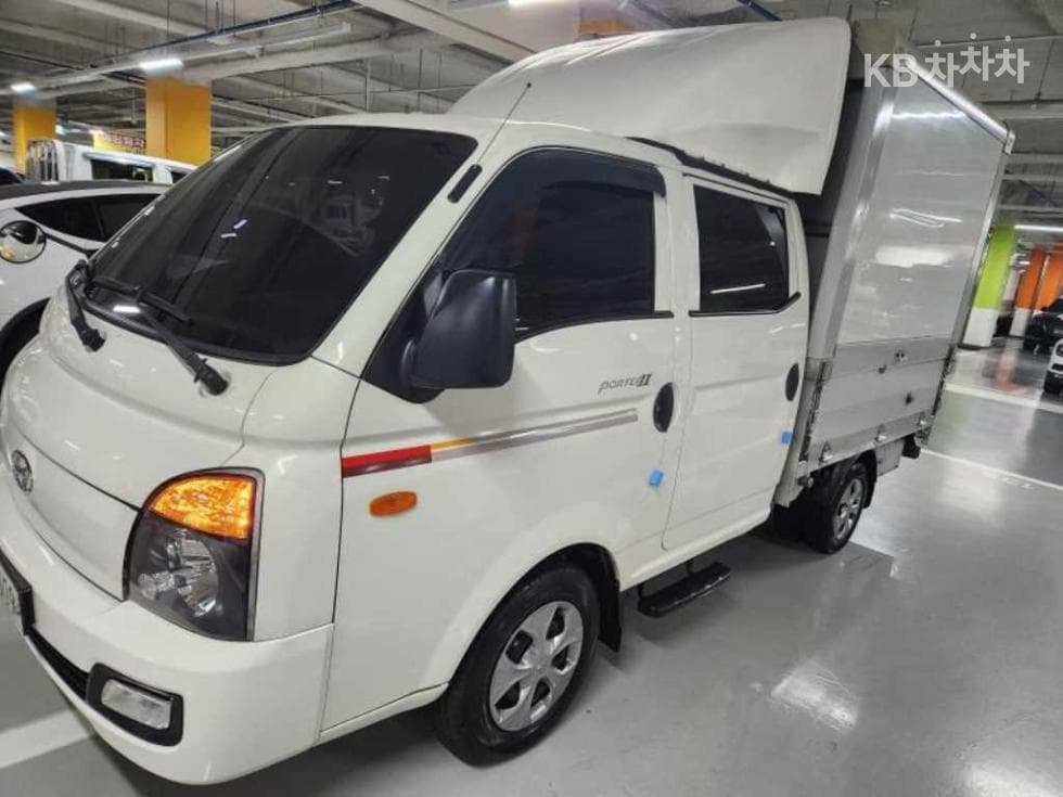 Hyundai Porter 2 Extra Long Double Cab CRDi Smart - Image 1