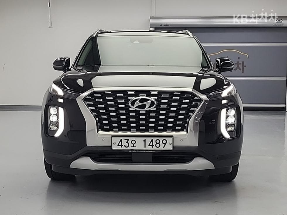 Hyundai Palisade 3.8 Gasoline 7-Passenger Exclusive - Image 3