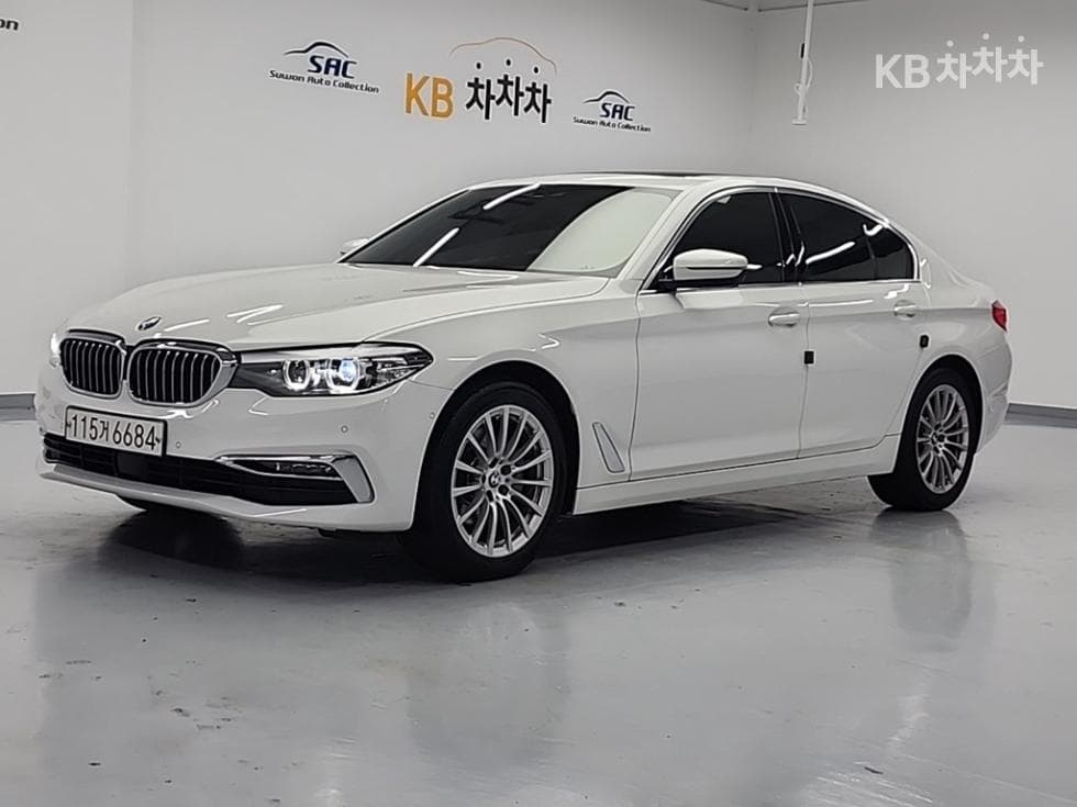 BMW All-New 5 Series (G30) 520i Luxury - Image 1