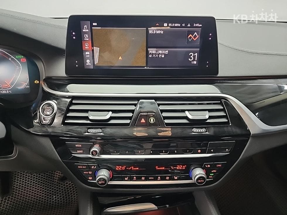 (115ger6684)BMW All-New 5 Series (G30)520i Luxury - 10