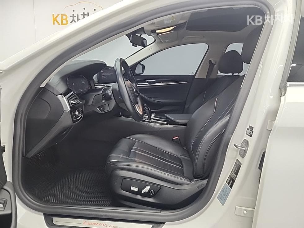 (115ger6684)BMW All-New 5 Series (G30)520i Luxury - 11