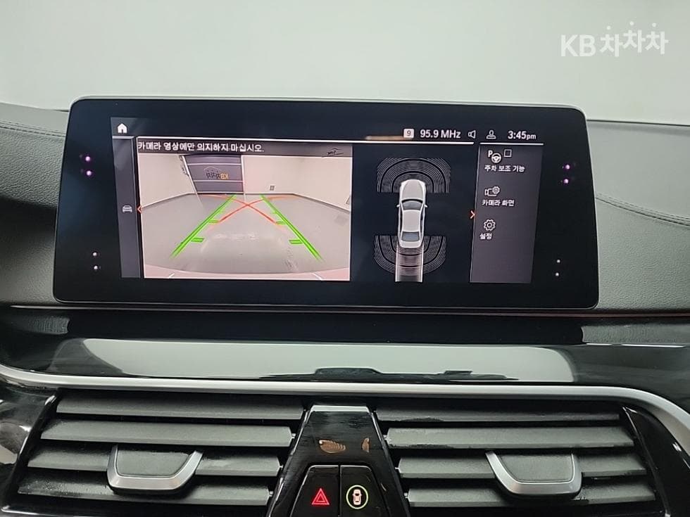 (115ger6684)BMW All-New 5 Series (G30)520i Luxury - 16