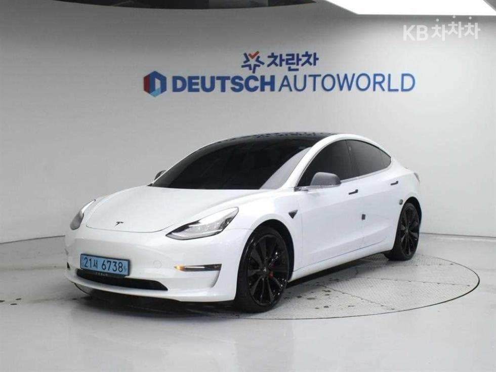 테슬라 Model 3 Performance. - Image 1