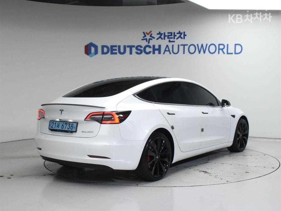 테슬라 Model 3 Performance. - Image 2