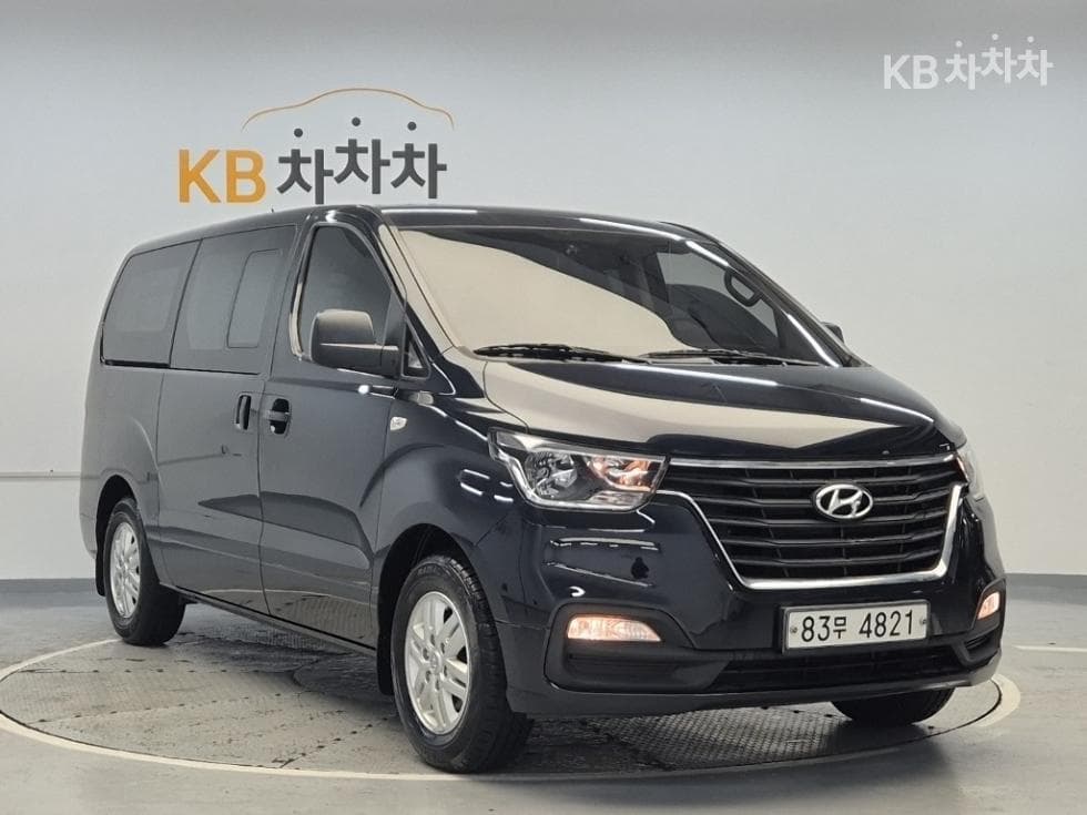Hyundai The New Grand Starex Van 5 Passenger Smart - Image 4