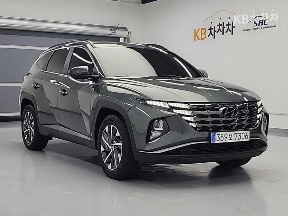 Hyundai The All New Tucson (NX4) Gasoline 1.6T 2WD Premium - Image 4
